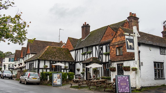 Psy áno, deti nie. Razantné pravidlá gastropodniku rozdelili ľudí na sociálnych sieťach do dvoch táborov