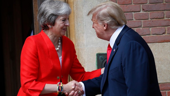 Britská premiéra Theresa Mayová a americký prezident Donald Trump.