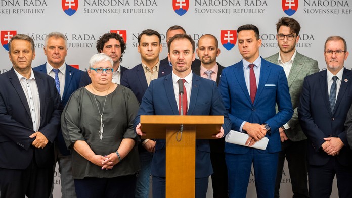 V januári chystá OĽaNO snem. Ak bude záujem, vymenia aj šéfa, tvrdí Heger