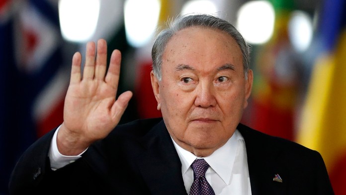 Prvé dve obete pochovali na mestskom cintoríne.