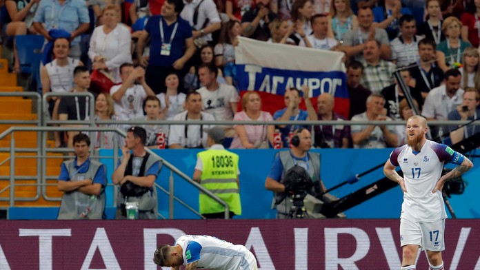 Islandskí hráči sú na kolenách po prehre s Argentínou na MS 2018.