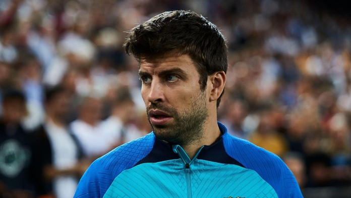 Nič netrvá večne. Ďalšia legenda opúšťa Camp Nou, Piqué oznámil koniec kariéry
