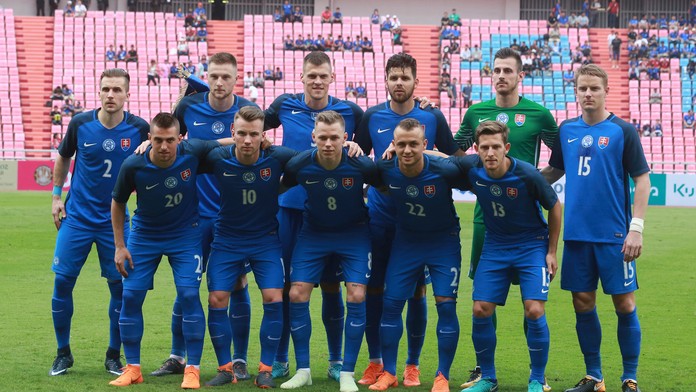 Slovenský reprezentačný tím pred semifinálovým zápasom Kráľovského pohára v Bankoku Slovensko - Spojené arabské emiráty.