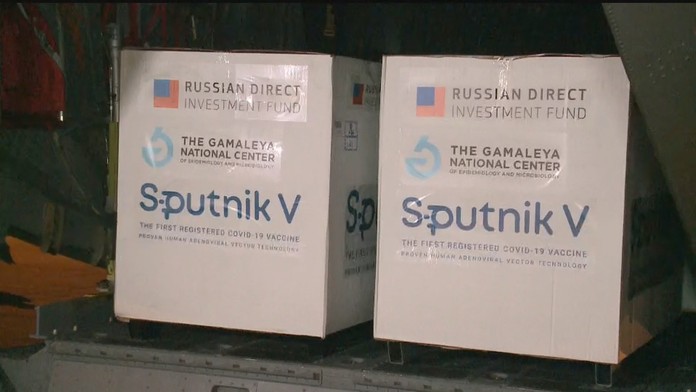 Ivan Trojan a Juraj Loj vo filme Šarlatán