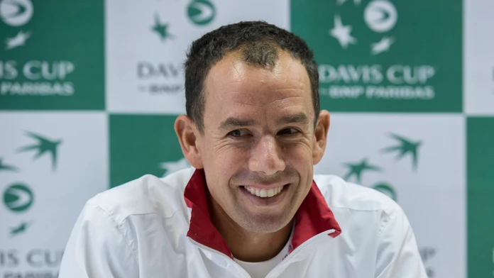 Nehrajúci kapitán slovenského daviscupového tímu Dominik Hrbatý.
