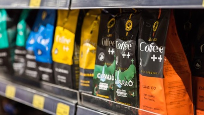 Škandál v známom reťazci: Ponúkali veľkú zľavu na kávu. Zákazníci pritom platili viac, ako predtým