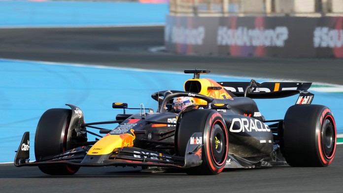 Záverečný tréning na VC Saudskej Arábie ovládol Verstappen. Jeho tímový kolega skončil tretí