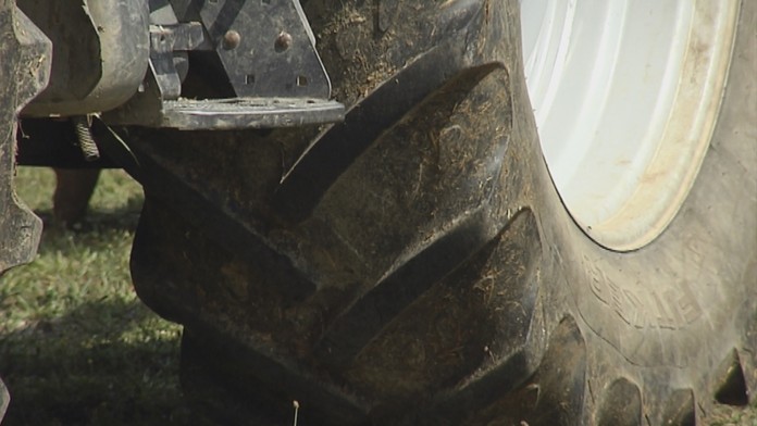 Prešiel syna traktorom.