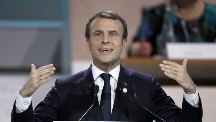 Sarah pohrýzol žralok.