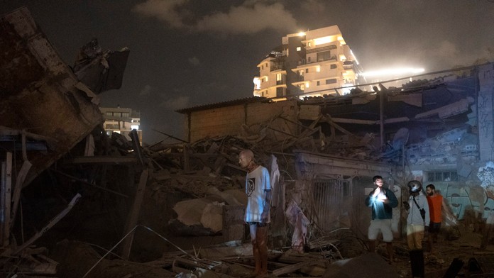 Pokoj prerušil zvuk sirén. Slovák z Tel Avivu práve hovoril o hrobovom tichu, keď prišiel útok