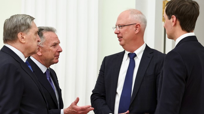 Rokovania o ukončení vojny na Ukrajine budú pokračovať v stredu, oznámil Kremeľ