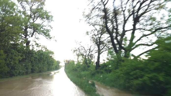 Cesta medzi Pezinkom a Šenkvicami.