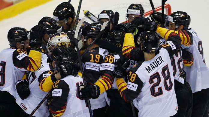 Radosť hráčov Nemecka po góle na MS 2019 proti Slovensku.