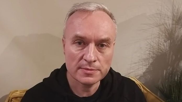 Bývalý viceprezident banky Gazpromu utiekol z Ruska na Ukrajinu. So zbraňou bude chrániť vlasť, v ktorej sa narodil