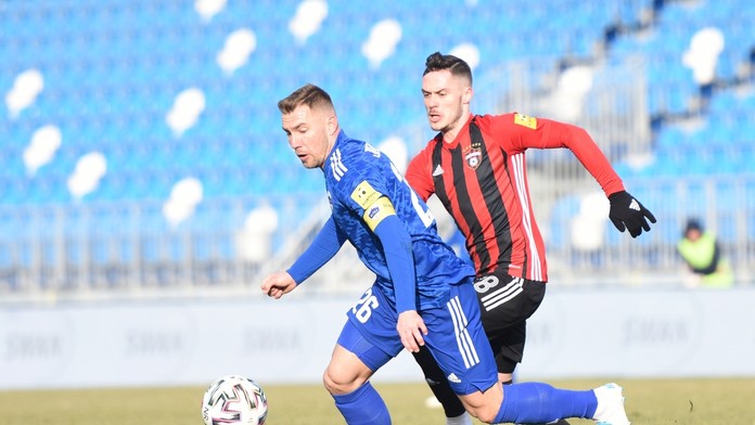 Sprava Martin Bukata z Trnavy a kapitán Nitry Erik Jendrišek.