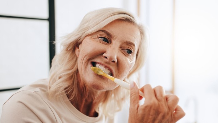 Čistenie zubov (ilustračná snímka)