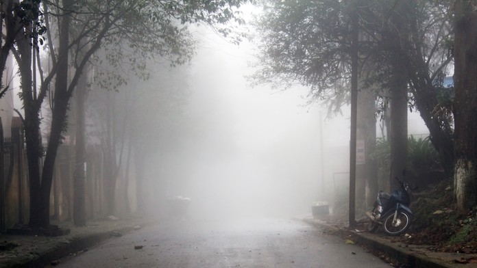 Bude hmlisto! Pozor hlavne na cestách