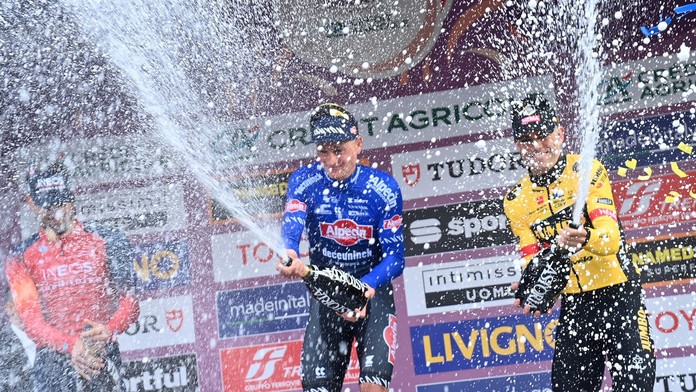 Sagan ukázal na prvom monumente zlepšenie. O víťazstvo bojovali najväčšie hviezdy súčasnosti