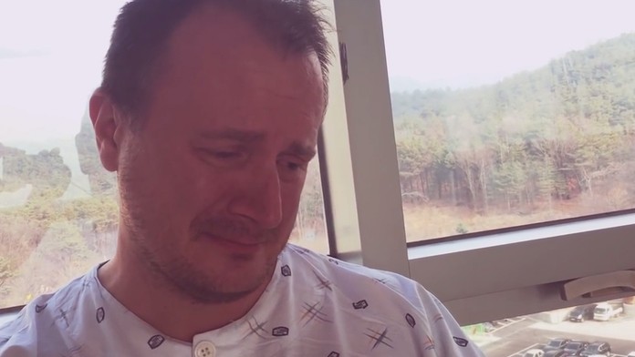 Kvôli opitému vodičovi skončil v nemocnici. Dcérku videl prvýkrát cez mobil