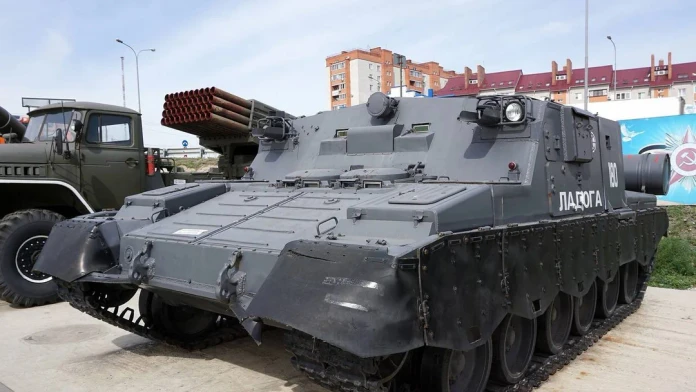 VIDEO: Malo prežiť jadrovú apokalypsu. Ukrajinci zničili Rusom legendárne vozidlo iba s pomocou dronu