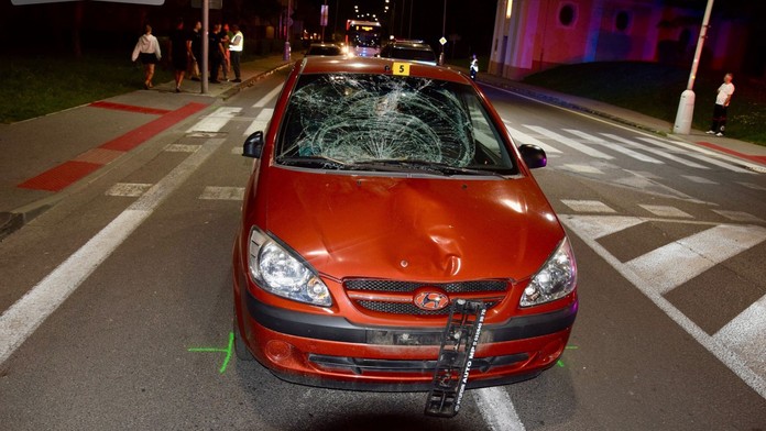 Muža v Topoľčanoch zrazila na priechode pre chodcov. S vážnymi zraneniami ho previezli do nemocnice