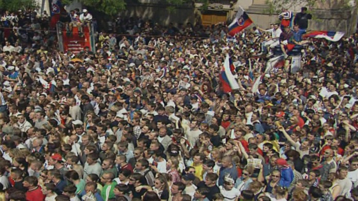 Privítanie hokejistov v roku 2002.