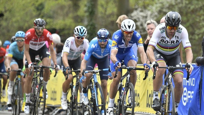 Peter Sagan na trati počas pretekov Amstel Gold Race.