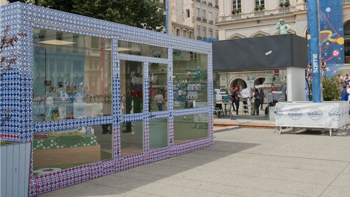 Presklená detská izba  na Námestí Jean Jaures na ME vo francúzskom Saint-Étienne.