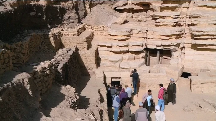 V Egypte objavili neporušenú hrobku