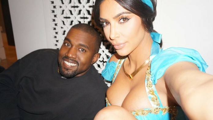 V dobrom aj zlom tu asi neplatí. Po tom, ako sa Kanye zrútil sa chce Kim rozvod