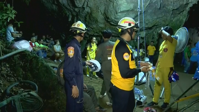 V thajskej jaskyni uviazli mladí futbalisti