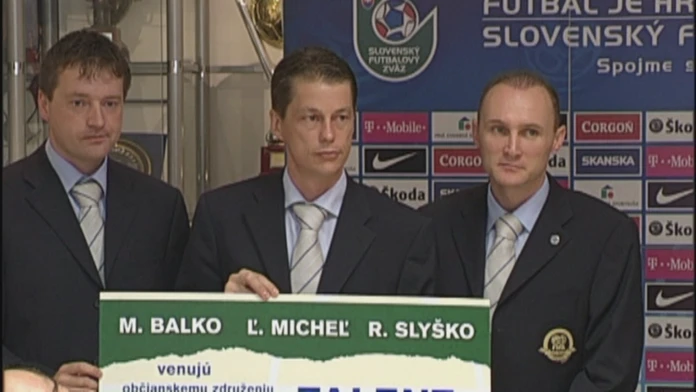 Legendárna rozhodcovská trojica slovenského futbalu.