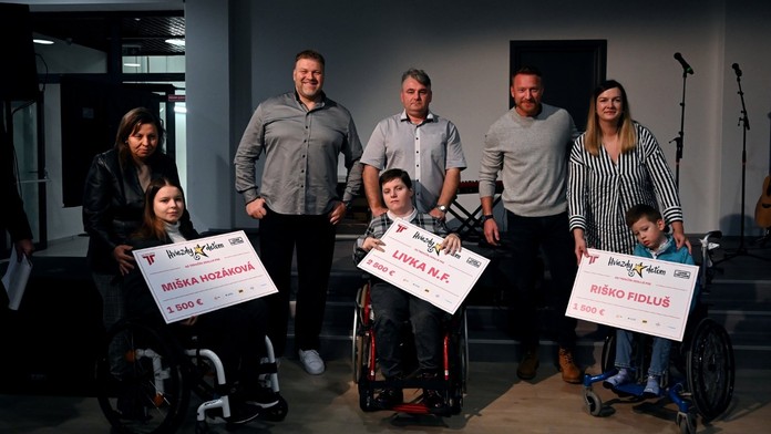 Hviezdy deťom. AS Trenčín opäť pomáha najmenším v núdzi