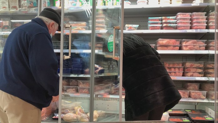 Zisťovali sme, či sa v Maďarskú oplatí nakupovať potraviny s regulovanými cenami