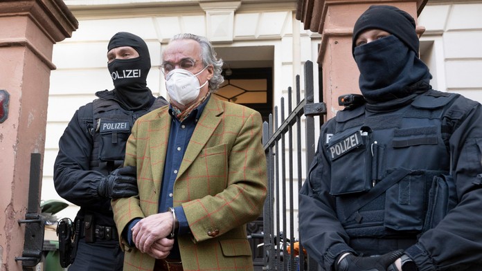 Obrovská policajná akcia v Nemecku: Pozatýkali extrémistov, ktorí chystali prevrat, v pláne bol aj útok na parlament