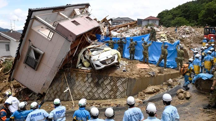 Japonsko zasiahli prudké dažde.
