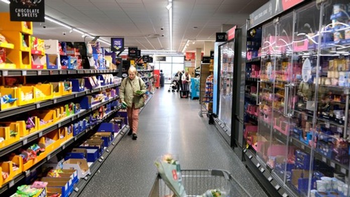 Súdy si posvietili na veľký obchodný reťazec. Zákazníkov lákal na falošné zľavy