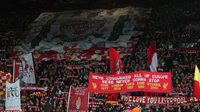 Priaznivci Liverpoolu v zápase LM proti Crvenej zvezde.