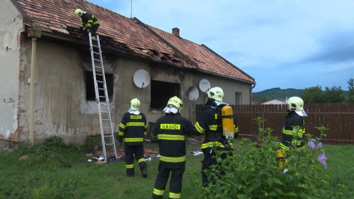 Plamene brali všetko, čo im stálo v ceste. 