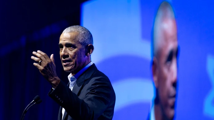 Obama sa ohradil voči Trumpovým obvineniam z vlastizrady. Označil ich za bizarný pokus o odvrátenie pozornosti
