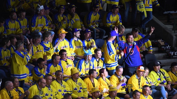 Pomýlil si sektor? Medzi fanúšikmi Švédska sa ocitol aj jeden slovenský.