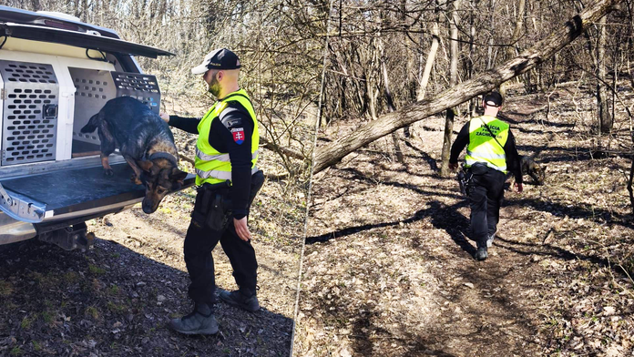 Polícia pátra po 26-ročnom mužovi. Stratil sa v okolí pohoria, o ktorom kolujú mýty