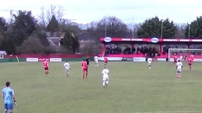 Brankár Jamie Butler.