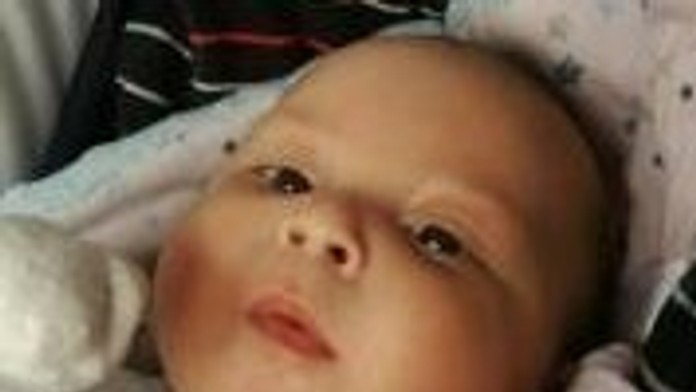 Na dvore rodinného domu v Nových Zámkoch našli zakopané telo bábätka