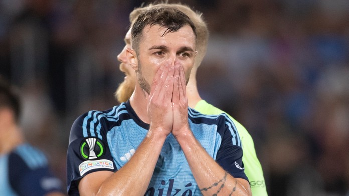 Alexandar Čavrič v drese Slovana Bratislava