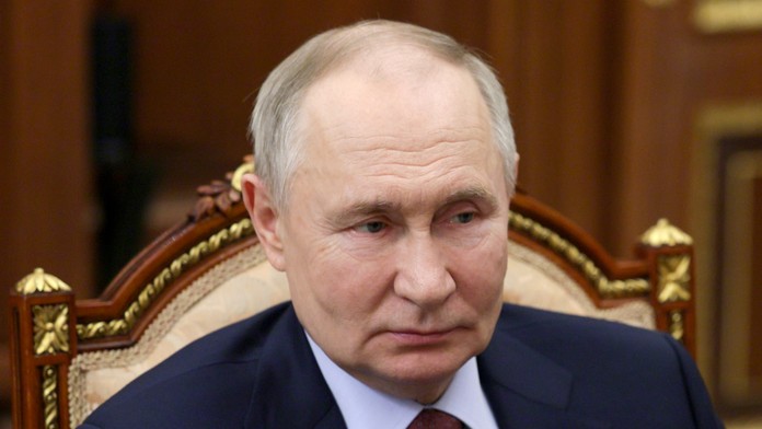 Putin nemá záujem o „skutočnú mierovú dohodu“, tvrdia spravodajské služby. Trumpove výroky posilňujú Kremeľ