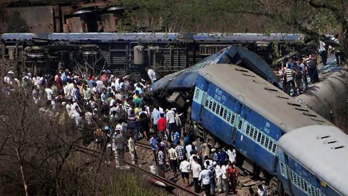 India_Train_Derails075659148443.jpg