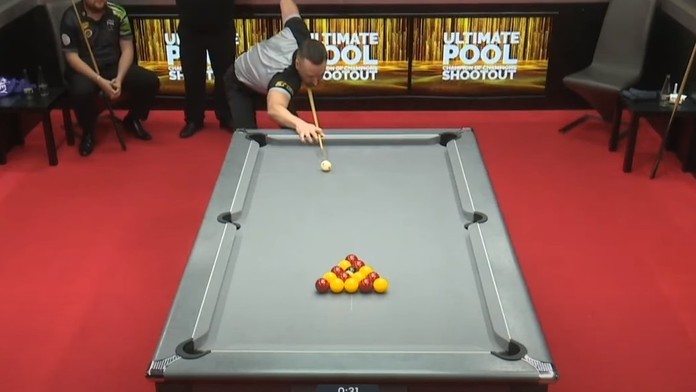 Gareth Potts zahajuje dokonalú hru.