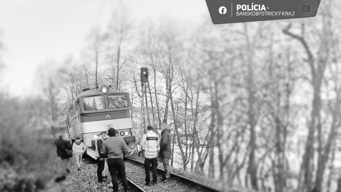 Pri Banskej Bystrici zrazil vlak 14-ročného chlapca. Zraneniam podľahol