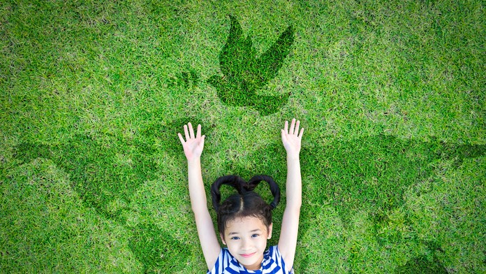 Sprava Juraj Kucka a Albert Rusnák oslavujú gól v kvalifikácii ME 2020 v Azerbajdžane.